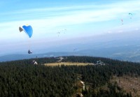 Paragliding na �ern� ho�e